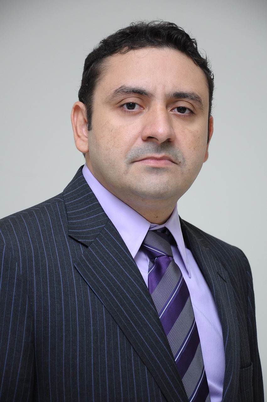 社会人男性が独学で身につけるべき稼ぐスキルは？